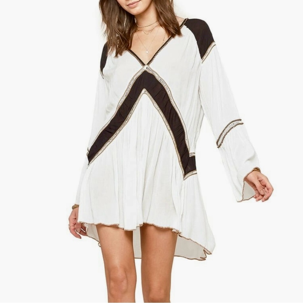Amuse Society White and Black Dress
